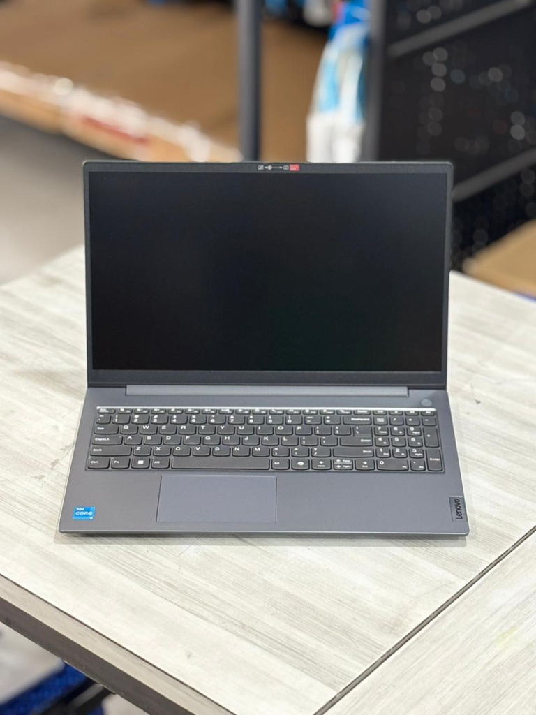 Lenovo V15 G5 IRL-83GW008NID i3-1315U/8GB/512GB SSD/Win11 Home+OHS 2024/15.6&quot;FHD/Luna Grey