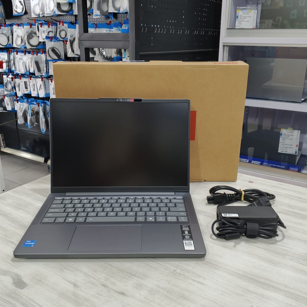 Lenovo IdeaPad Slim 3 14IRH10 83K000BWID Intel Core i5-13420H/8GB/512GB SSD/14.0″ WUXGA/Win11+OHS 2024+M365/Luna Grey (BAG)